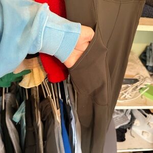 Army Green Lululemon Wunder Under with Pockets